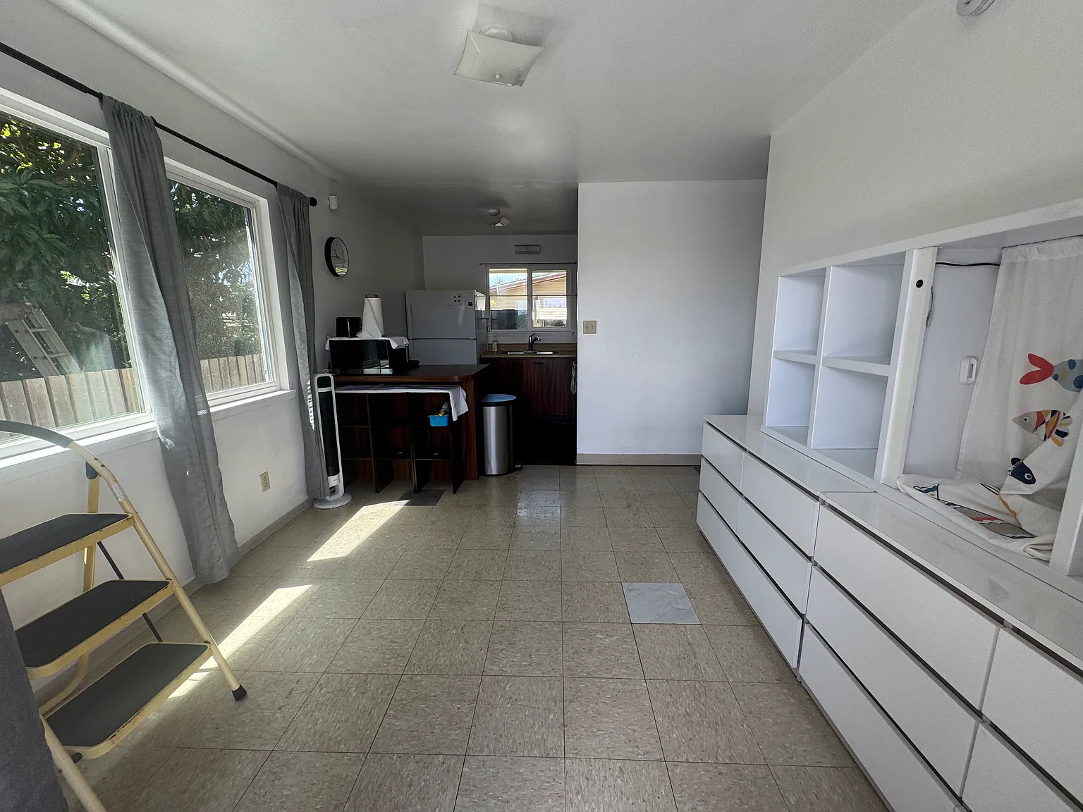 2 bed, 500 sqft, $2,400 — Photo 1