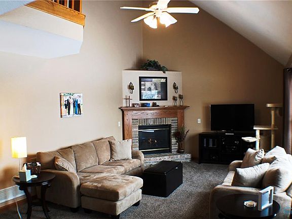 4th image of 422 Wolf Creek Ct