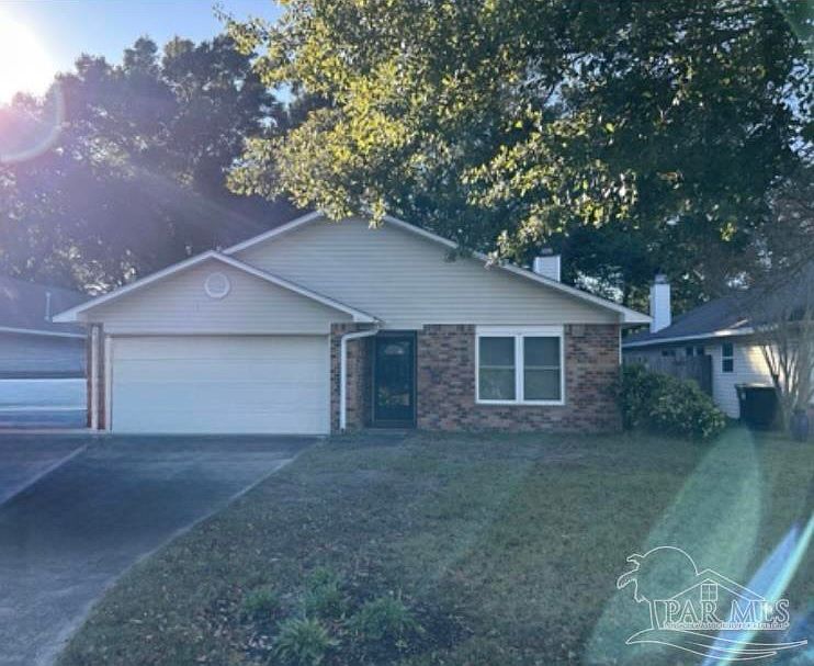 1st image of 563 Desert Oak Dr