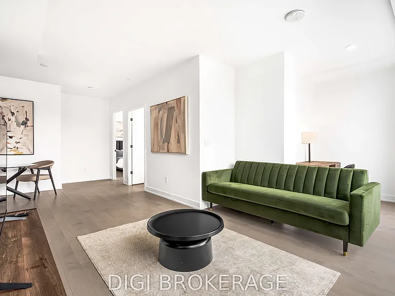 560 Rideau St #303 — Photo 16