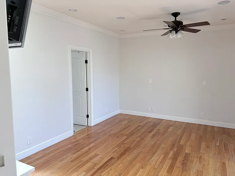 1530 Jasmine St — Photo 8