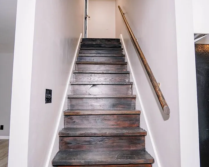 9018 Mahogany Row SE — Photo 32