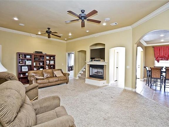 4th image of 5908 S 66th St