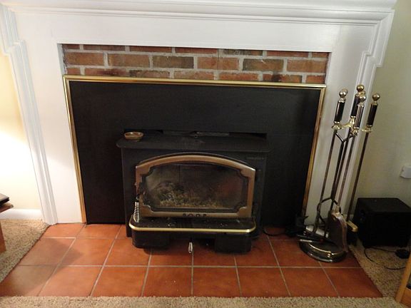 5th image of 929 S Eastside Dr