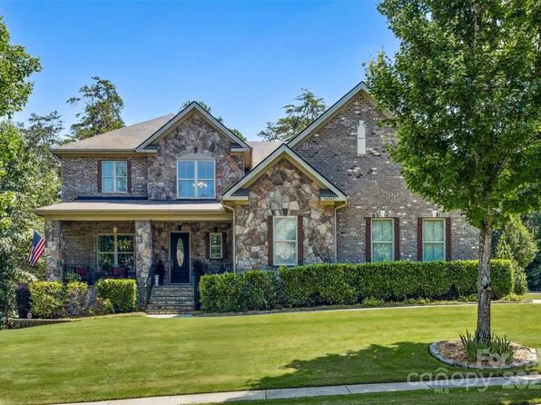 16547 Bastille Dr, Charlotte, NC 28278