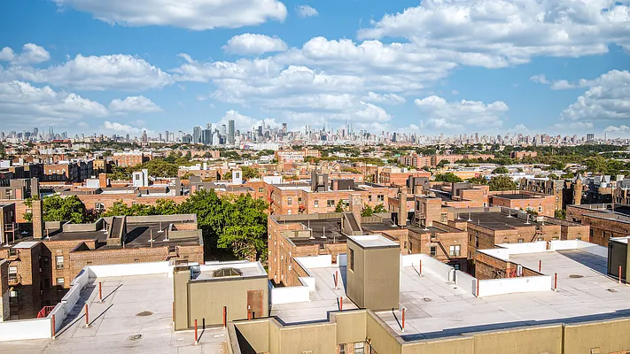 Sold by Mitra Hakimi Realty Group, LLC | media 25