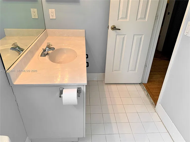 1130 Buttonwood Ln #- — Photo 28