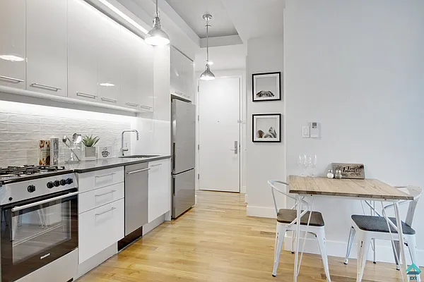 Rented by EXR | media 6