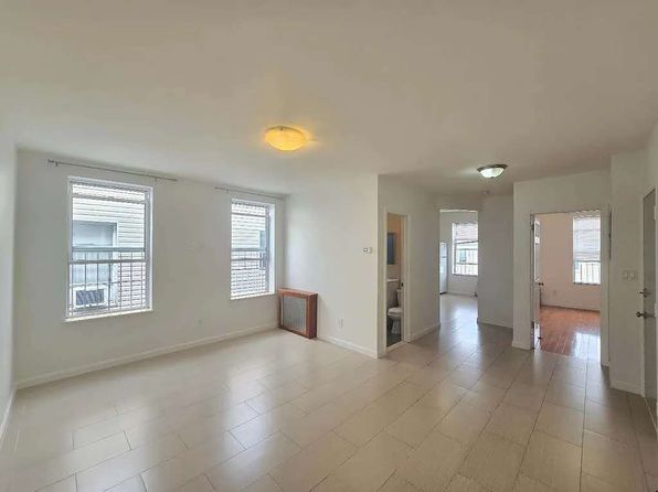 1561 Benson Ave #2