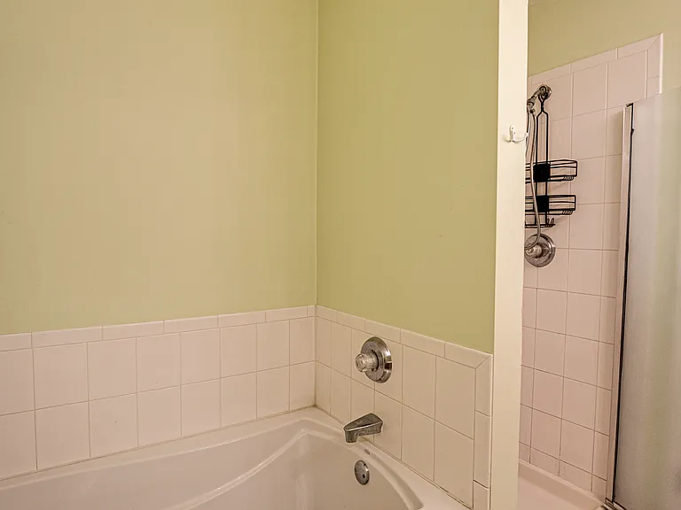 2464 Blue Spruce Ln — Photo 24