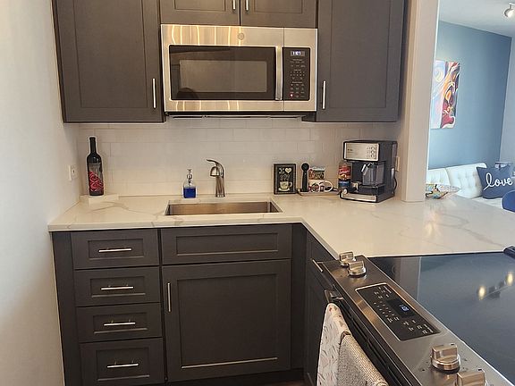 5th image of 5415 N Sheridan Rd APT 5010