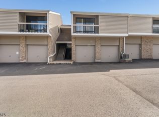 69 N Slope, Clinton, NJ 08809