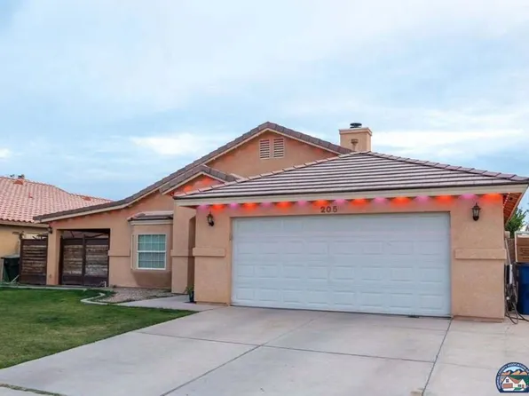 205 San Felipe Dr, Imperial, CA 92251