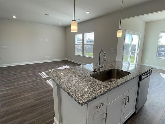 2nd image of 4324 Skyridge Dr