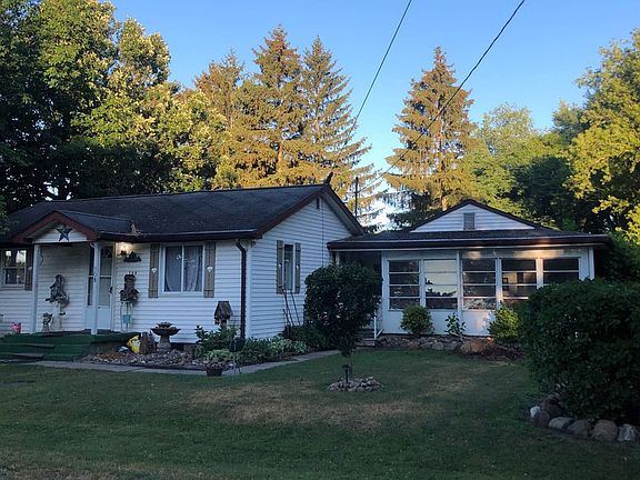 3rd image of 708 S Wood St