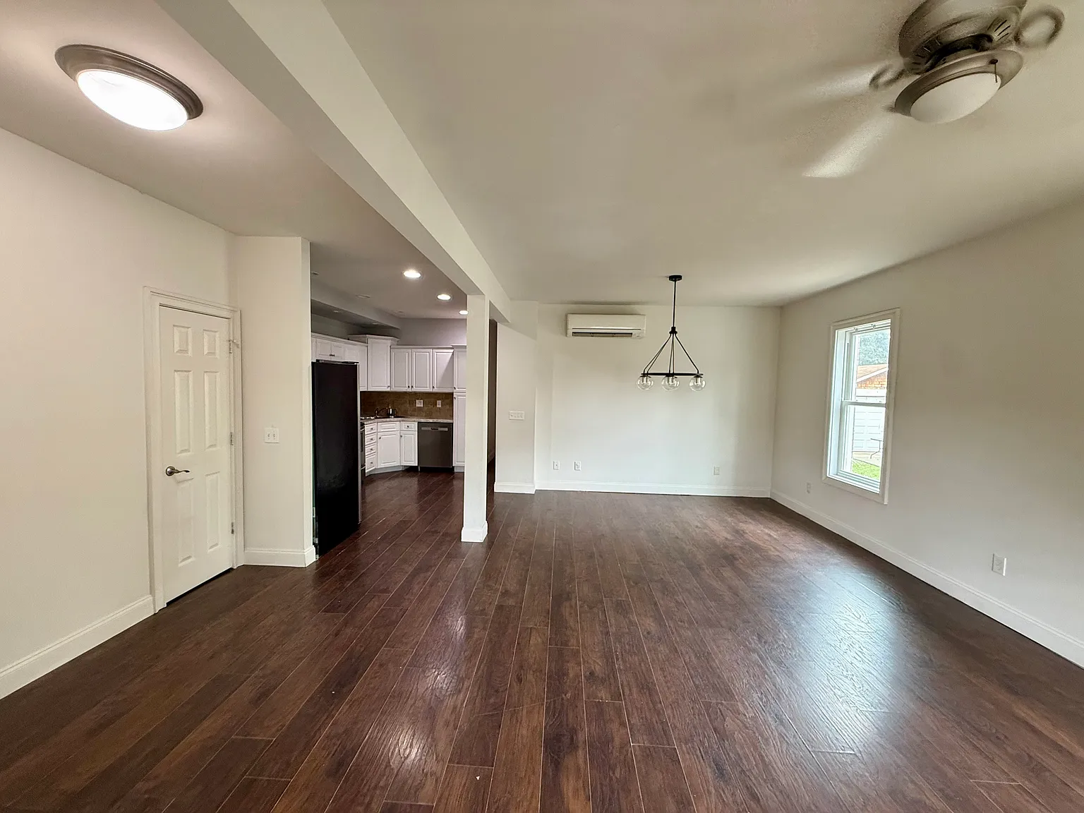 2 bed, 1300 sqft, $2,100 — Photo 3