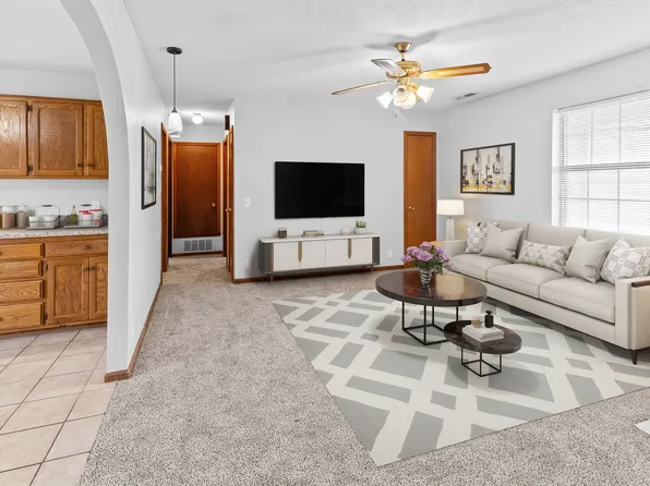 11801 Wood Oak Ave, 11801 Wood Oak Ave #3, Richmond, MO 64085