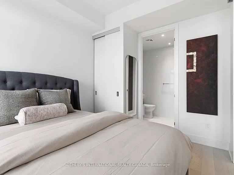 11 Yorkville Ave #5010 — Photo 8
