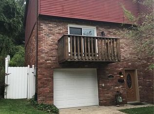 18 Krist Glen Dr, Pittsburgh, PA 15218