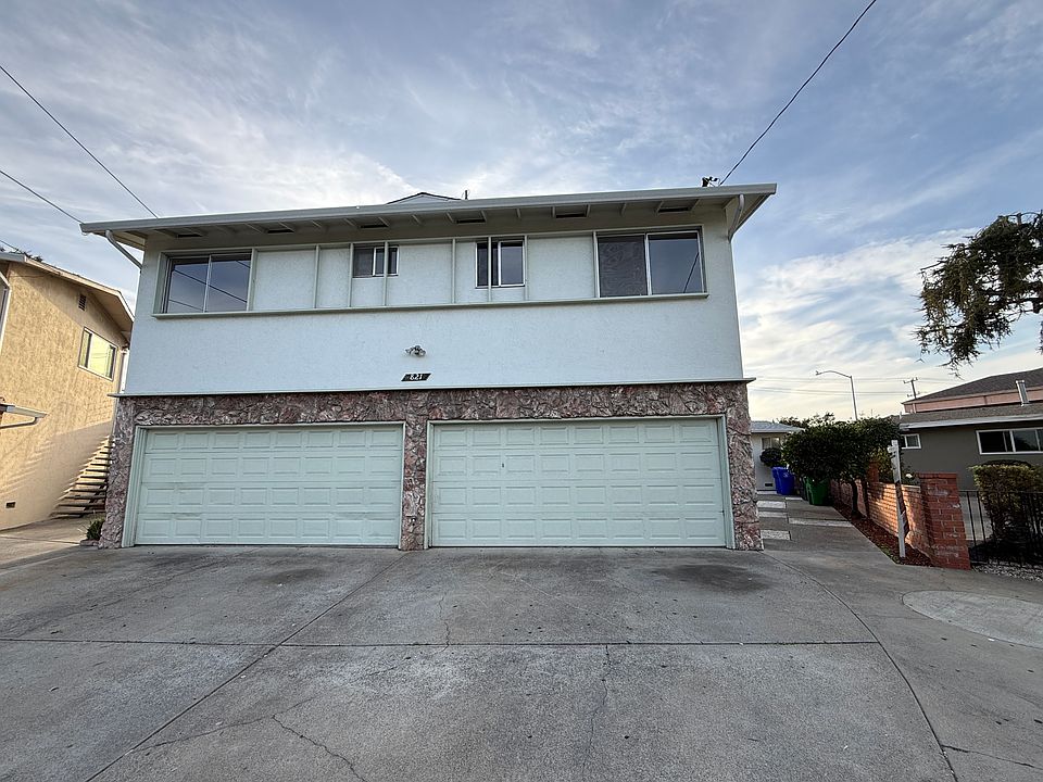 1st image of 821 Coburn Ct APT D