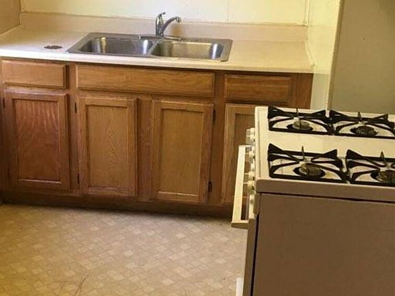 5th image of 426 Vine Ave NE #428A