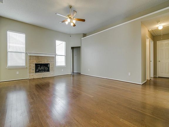 2nd image of 1621 Weldon Dr