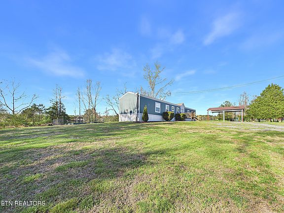 5th image of 2073 Charles Rd