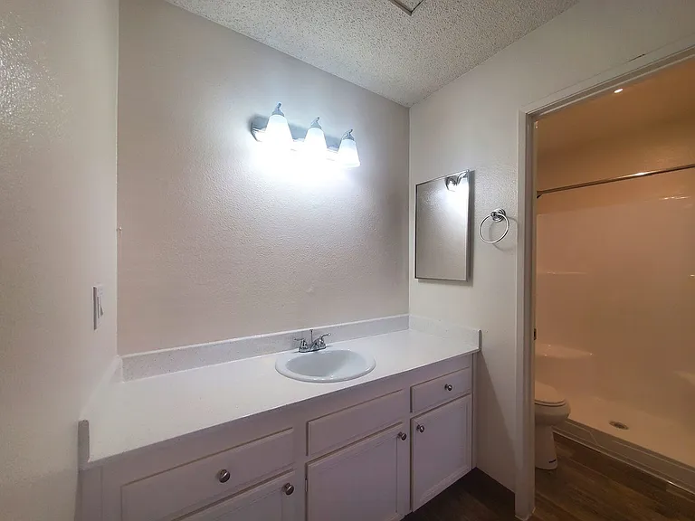 7542 Church St — Photo 13