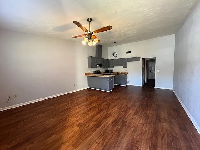 218 White Dr #D — Photo 4