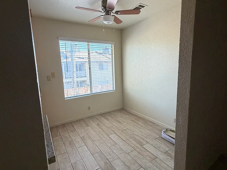 1201 S Central Ave #25 — Photo 4