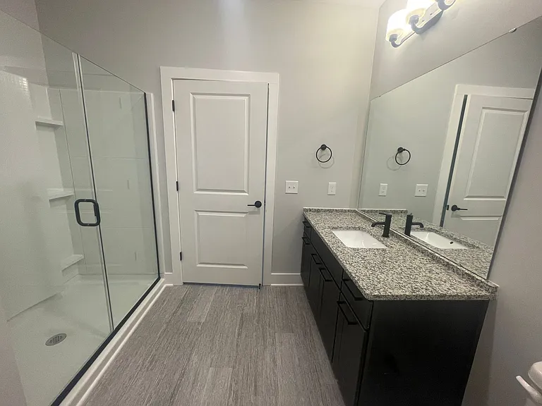 Franklin Forest New Construction 2 Bedrooms — Photo 25
