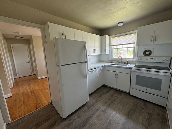 5th image of 386-472 Willard Ave #466-A1