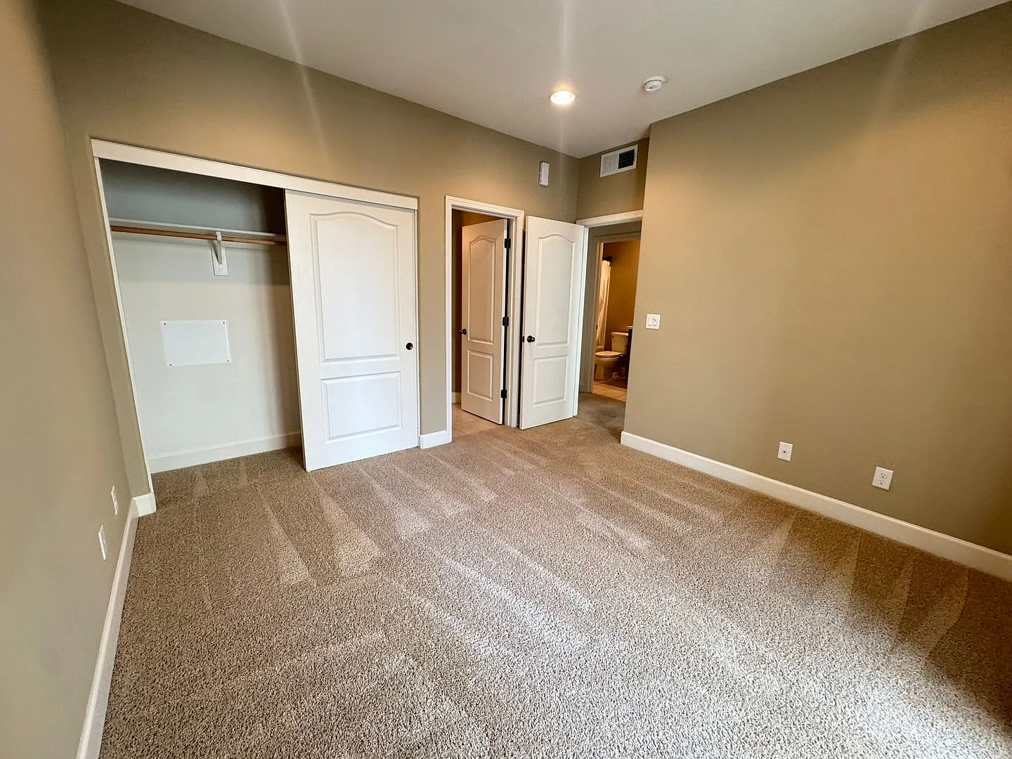 2 Bed/2bath Townhome For Rent Near Medical Business Hub In San Ramon, Ca. — Photo 4