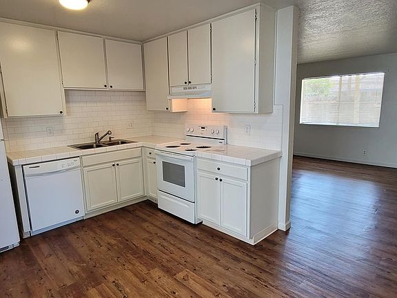 5th image of 312 Louie Ave #3