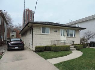 23231 Liberty St, Saint Clair Shores, MI 48080