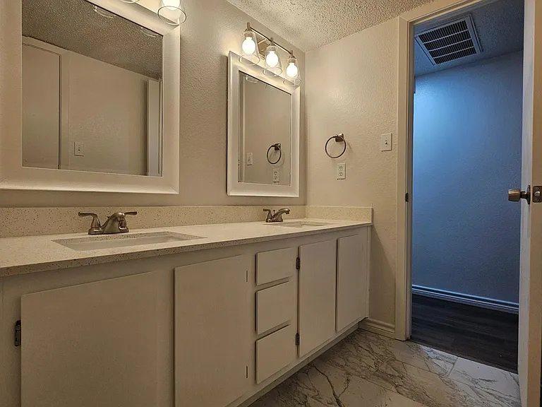 4616 Timber Run Dr — Photo 10