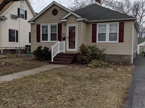 203 McKinley Ave, Edwardsville, IL 62025