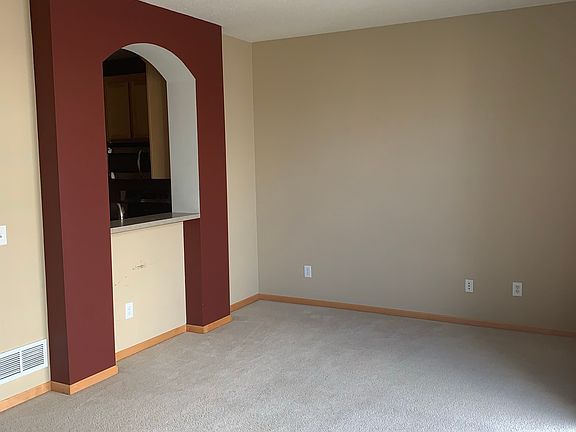 2 living room_04142023