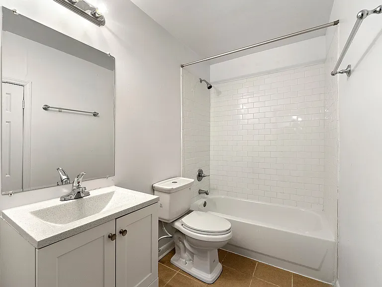 Tara Woods Apartments — Photo 5