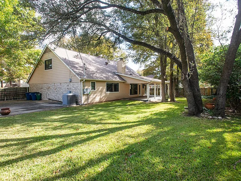 4607 Bridlewood Dr — Photo 29