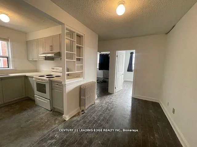 1516 Eglinton Ave W #1 — Photo 5