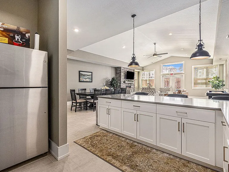Signature Pointe Apartment Homes — Photo 56