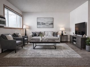 3302 12th St S APT 105, Moorhead, MN 56560
