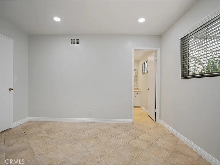 7055 Avenida Leon — Photo 12