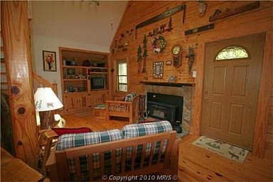 4th image of 339 Twin Lakes Ln