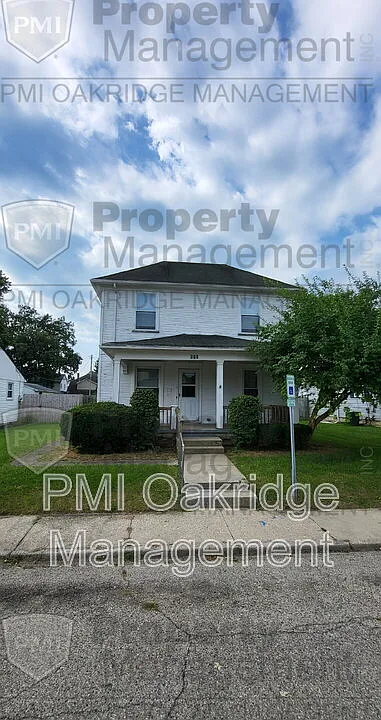 829 Camp St