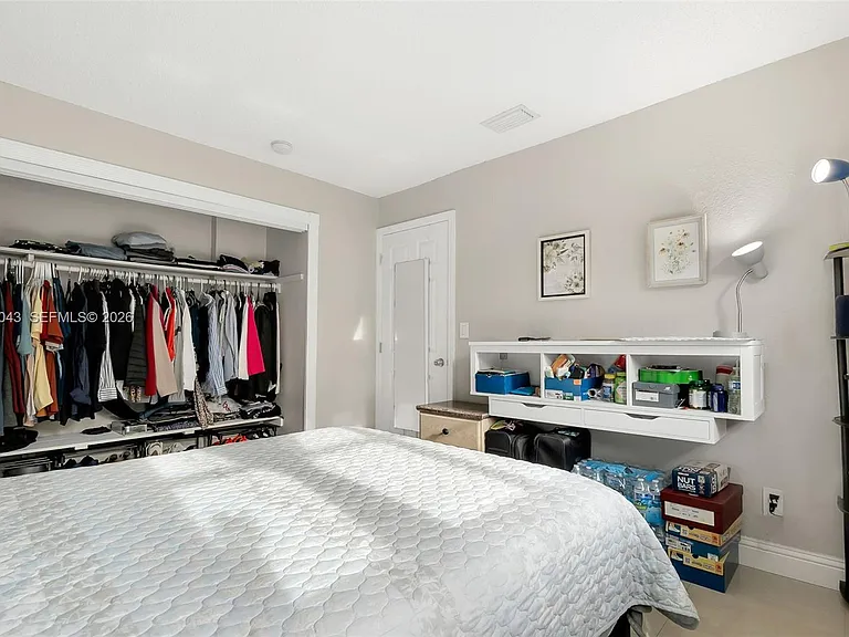 1001 NW 45th St #6 — Photo 19