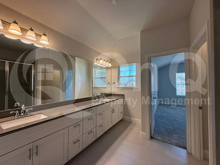 588 Hutchinson Ln — Photo 19