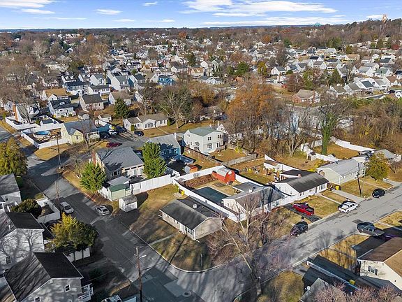 2nd image of 2 Woods Ave