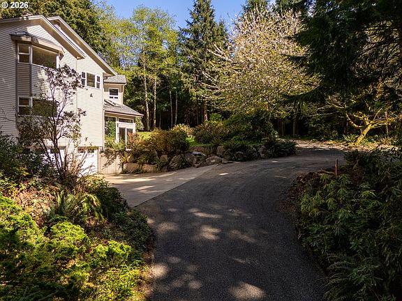 5th image of 545 Bartel Rd